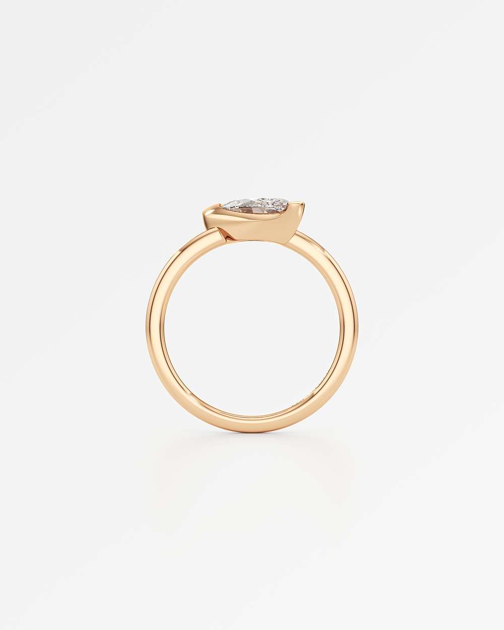 Apixa Diamond Ring