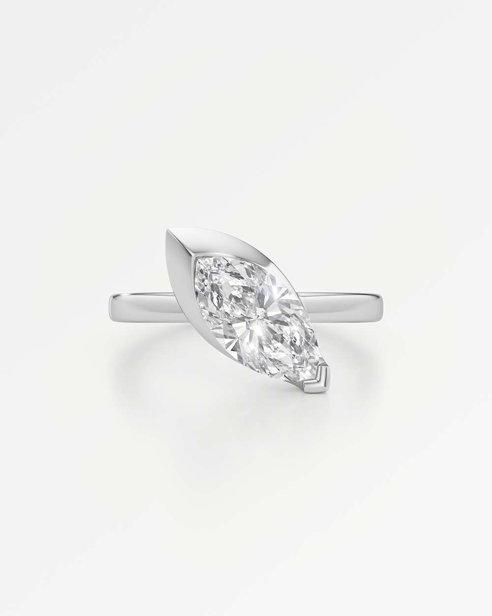 Apixa Diamond Ring