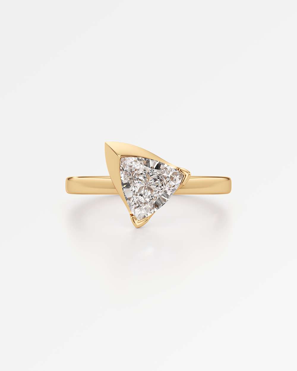 Apitris Diamond Ring